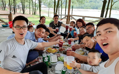 Công ty CP Nhà Đất Việt Hưng tổ chức đi Picnic tại Hồ Yên Trung