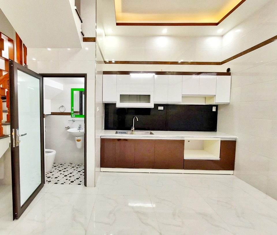 Hình ảnh Nhà mới đường Miếu Hai Xã, 4 tầng, Ngõ to đẹp. Giá chỉ 1,95 tỷ