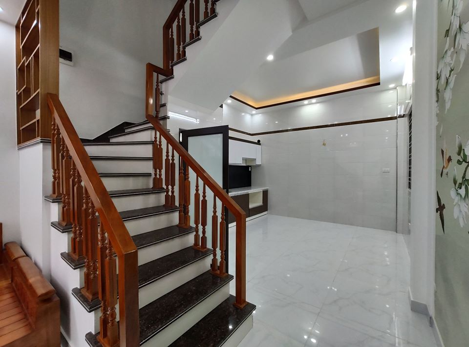 Hình ảnh Bán nhà cực đẹp nội thất cao cấp ở đường thiên lôi giá chỉ 1,93 tỷ