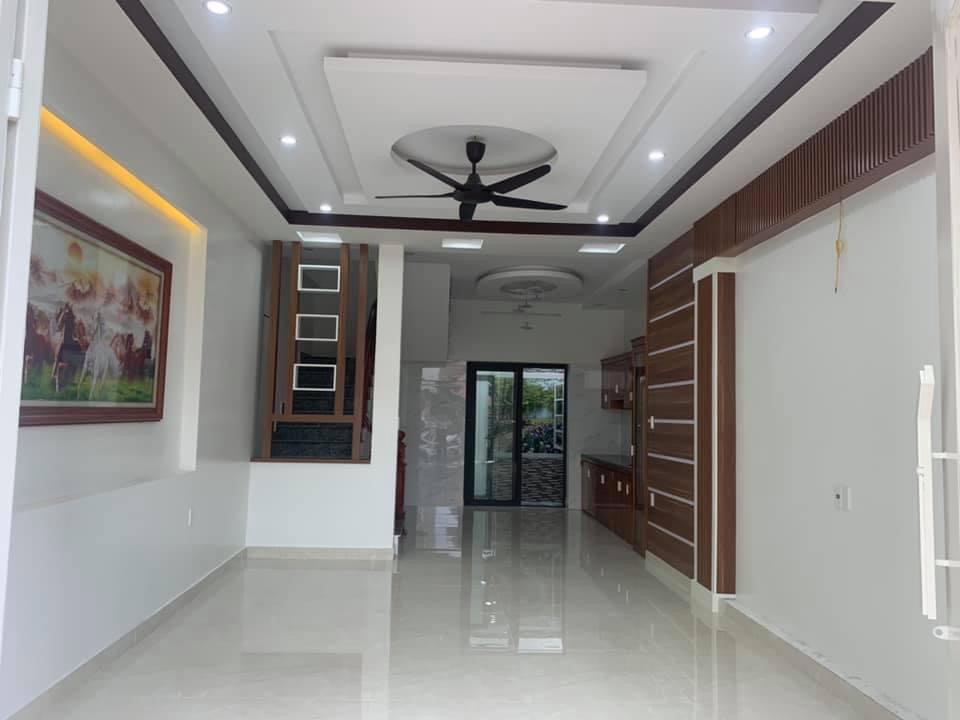 Hình ảnh Bán nhà ngõ văn cao,đường oto đậu cửa .