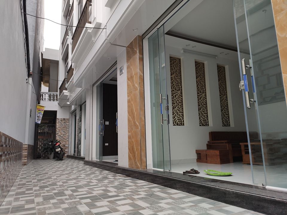 Hình ảnh Bán nhà cực đẹp nội thất cao cấp ở đường thiên lôi giá chỉ 1,93 tỷ