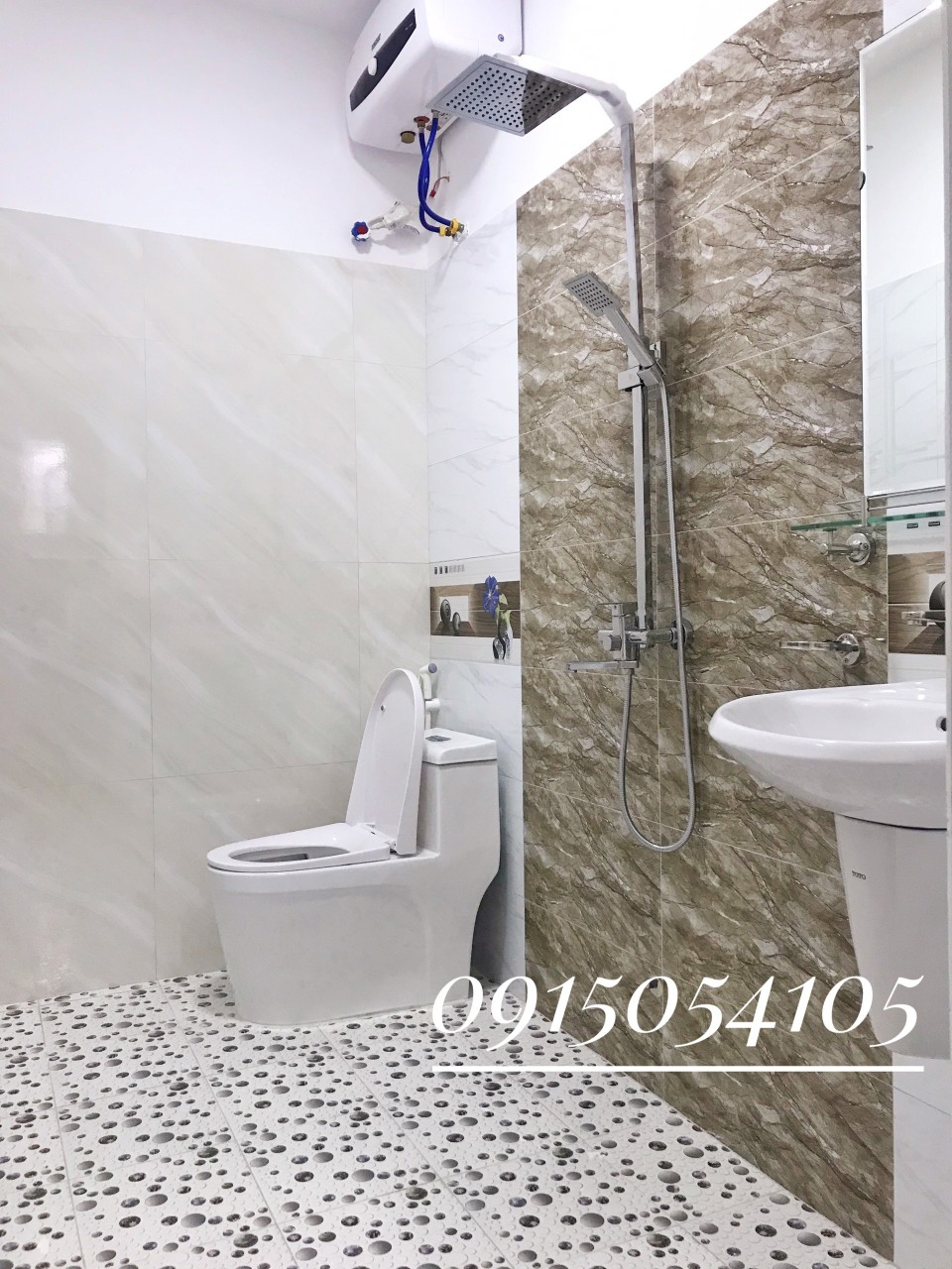 Hình ảnh Bán nhà ngay đầu ngõ Chợ Hàng mới, oto đỗ cửa, gần trục Hồ Sen- Cầu Rào2, giá chỉ 2.5 tỷ