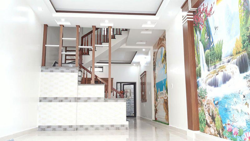 Hình ảnh Bán nhà đường Văn Cao, dt 70m2, 4 tầng, nhà xây khung cột, ô tô vào nhà, giá chỉ 2,65tỷ